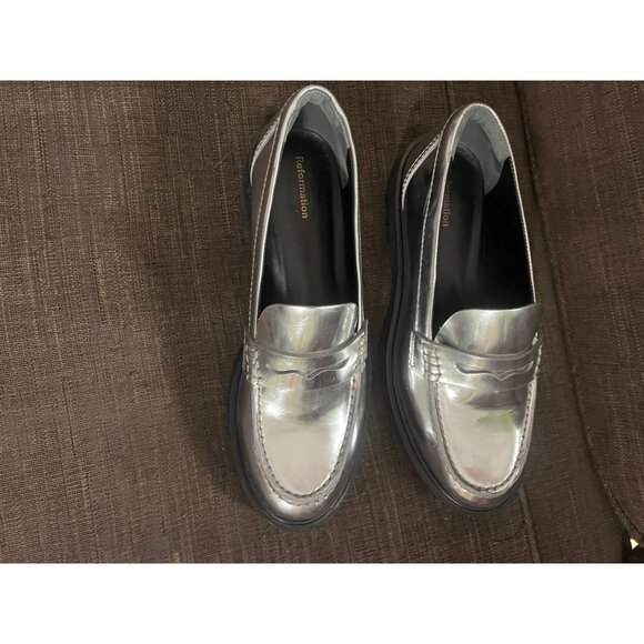 Reformation Silver Loafers - Picture 5 of 11